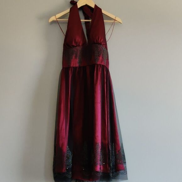 ✔️Beaded Halter Neck Cocktail Dress - Picture 1 of 6